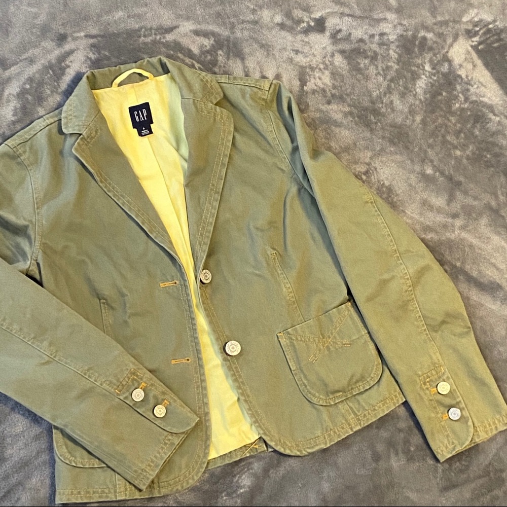 GAP JACKET